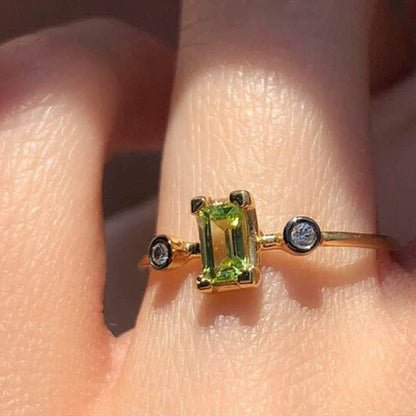 Baguette Peridot & Diamond Solitaire Ring in Yellow Gold