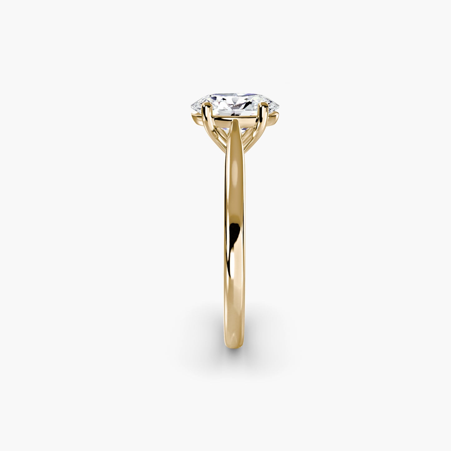 Solitaire ring 1 Oval in Yellow Gold
