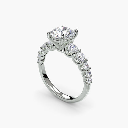The Graduated Accent Ring Round in White Gold