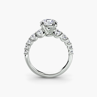The Graduated Accent Ring Round in White Gold