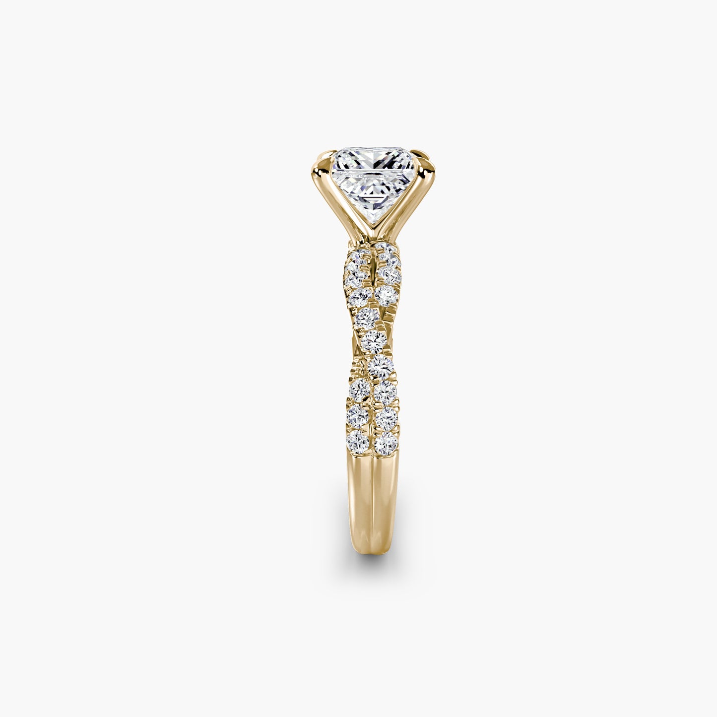 The Twisted Pavé Solitaire Princess cut in Yellow Gold