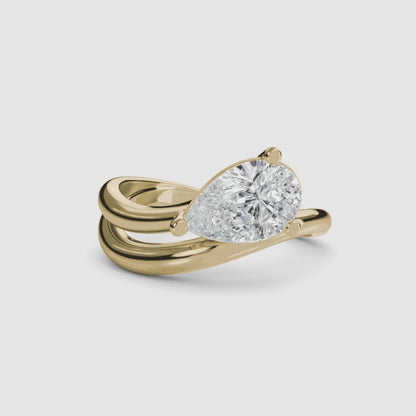 The Wave Ring 2 in Yellow Gold