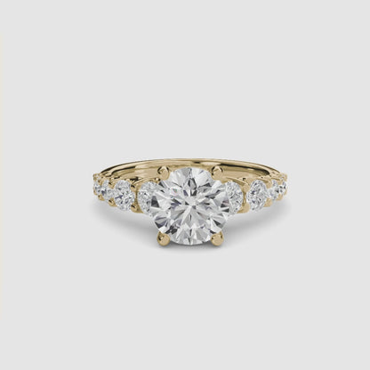 The Graduated Accent Ring Round in Yellow Gold