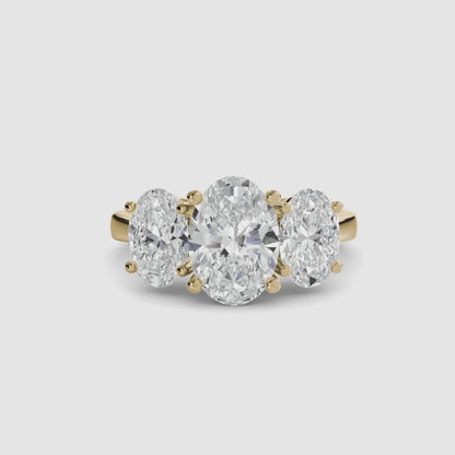 Trilogy Oval in Yellow Gold
