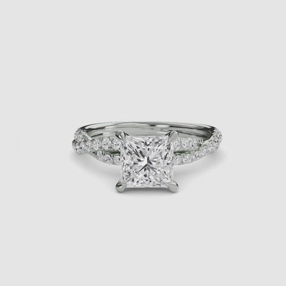 The Twisted Pavé Solitaire Princess cut in White Gold