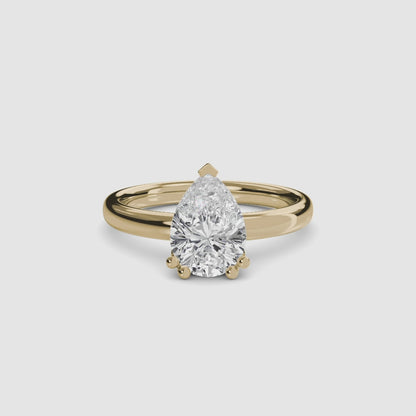 Solitaire ring 5 Pear shape in Yellow Gold
